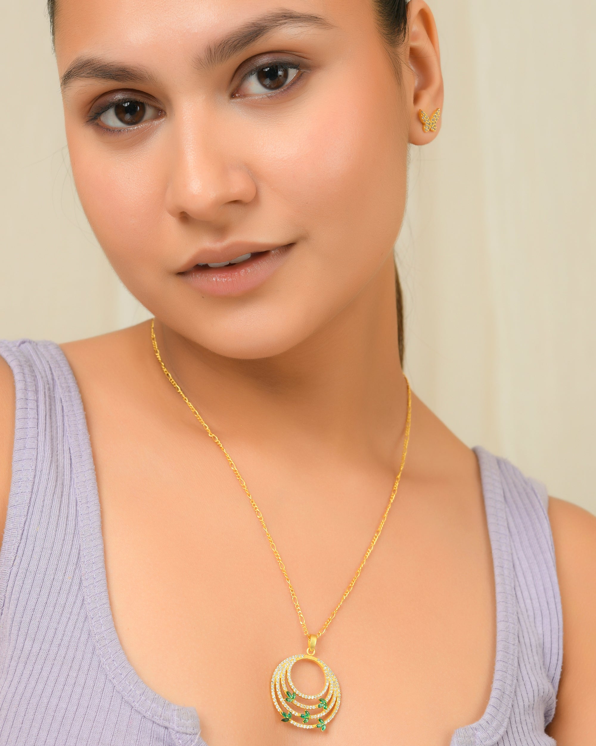 Mystical Green Stone Pendant Necklace